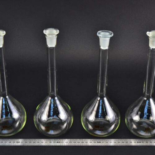 Set of four MSZ-marked volumetric flasks, with glass stoppers, 500 ml – No. 6