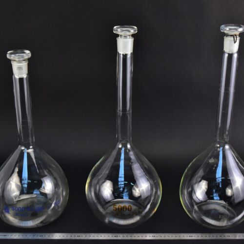 Set of three mixed volumetric flasks, with glass stoppers, 5000 ml – No. 5 Set of three mixed volumetric flasks, with glass stoppers, 5000 ml – No. 5