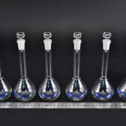Set of six volumetric flasks with blue markings and octagonal-headed glass stoppers, 100 ml – No. 3