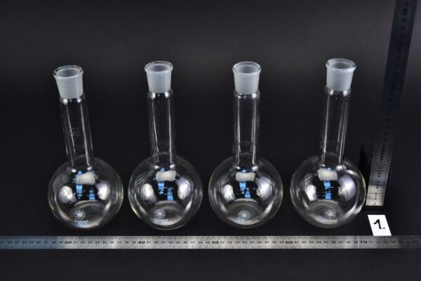 Set of four long-neck BORAL PULA flat-bottom flasks with ground-glass joints, 500 ml – No. 1 Set of four long-neck BORAL PULA flat-bottom flasks with ground-glass joints, 500 ml – No. 1