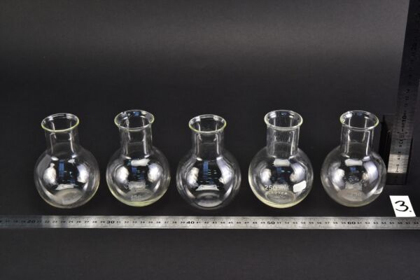 Mixed set of five wide-mouth flat-bottom flasks without ground-glass joints, 250 ml – No. 3 Mixed set of five wide-mouth flat-bottom flasks without ground-glass joints, 250 ml – No. 3