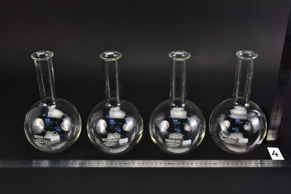 Set of four long-neck DUROVER flat-bottom flasks without ground-glass joints, 1000 ml – No. 4 Set of four long-neck DUROVER flat-bottom flasks without ground-glass joints, 1000 ml – No. 4