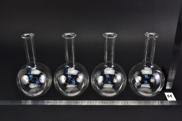 Set of four long-neck ERGON flat-bottom flasks without ground-glass joints, 1000 ml – No. 11 Set of four long-neck ERGON flat-bottom flasks without ground-glass joints, 1000 ml – No. 11