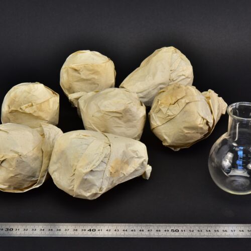 Nyolcdarabos, papírcsomagolásos, rövid nyakú, lapos aljú lombikkészlet – Nr. 4 Nyolcdarabos, papírcsomagolásos, rövid nyakú, lapos aljú lombikkészlet – Nr. 4