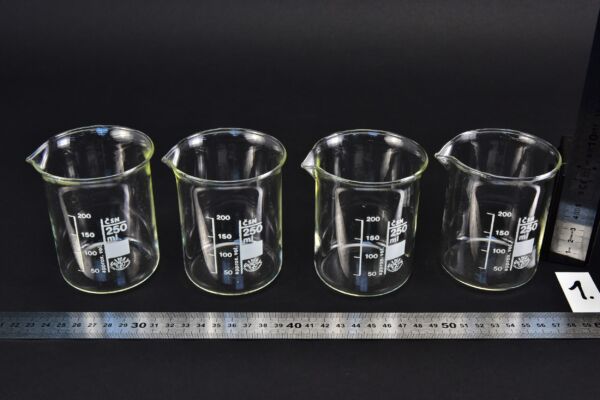 Set of four SIMAX low-form beakers, 250 ml – No. 1