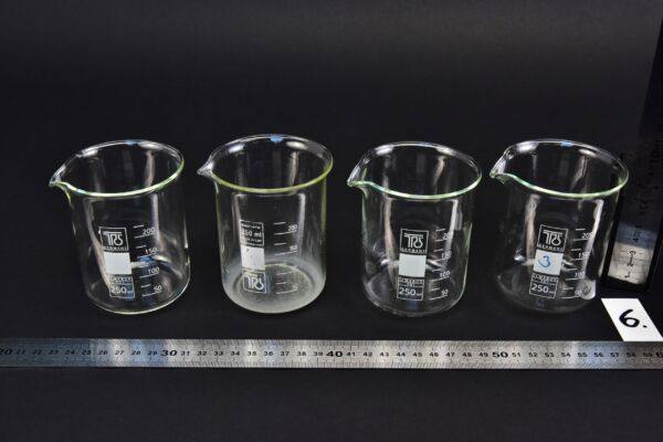 Set of four TGI ILMABOR and RASOTHERM low-form beakers, 250 ml – No. 6 Set of four TGI ILMABOR and RASOTHERM low-form beakers, 250 ml – No. 6