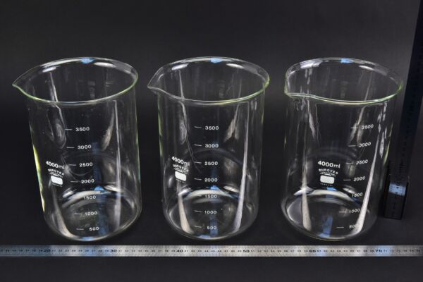 Set of three DUROVER low-form beakers, 4000 ml Set of three DUROVER low-form beakers, 4000 ml