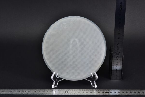 Frosted grid-pattern light-diffusing glass disc