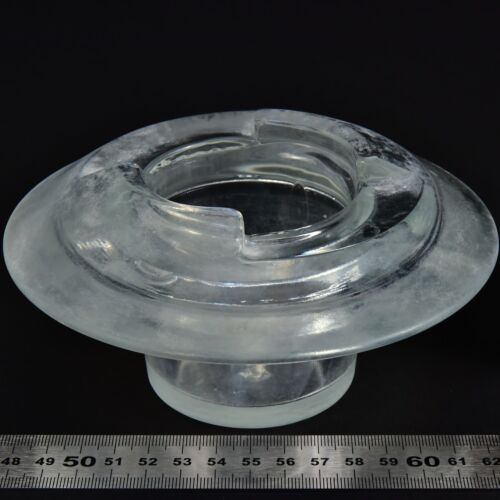 Fresnel glass body with a lugged rim and cloudy surface Fresnel glass body with a lugged rim and cloudy surface