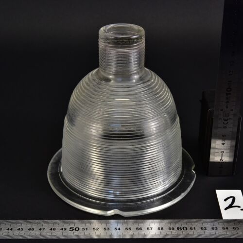 Bordázott Fresnel-üveg lámpabúra – Nr. 2 Bordázott Fresnel-üveg lámpabúra – Nr. 2