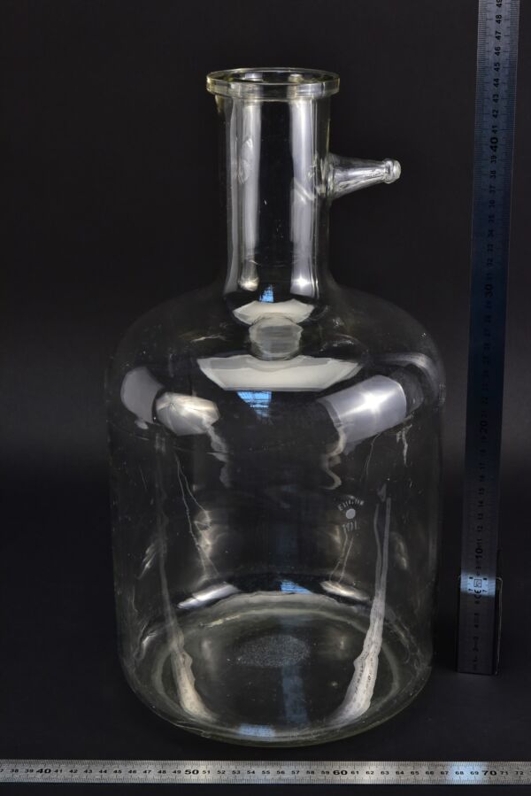 ERGON cylindrical filtering bottle, 10 litres, with upper sidearm ERGON cylindrical filtering bottle, 10 litres, with upper sidearm