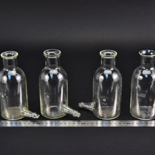 Négydarabos ERGON alsó oldalcsöves laborpalackkészlet, 250 ml – Nr. 1 Négydarabos ERGON alsó oldalcsöves laborpalackkészlet, 250 ml – Nr. 1