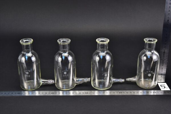 Set of four ERGON and PYROVER aspirator bottles with lower sidearms, 250 ml – No. 5 Set of four ERGON and PYROVER aspirator bottles with lower sidearms, 250 ml – No. 5