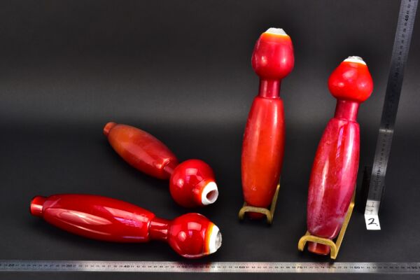 Set of four red-and-white club-shaped glass blanks – No. 2 Set of four red-and-white club-shaped glass blanks – No. 2