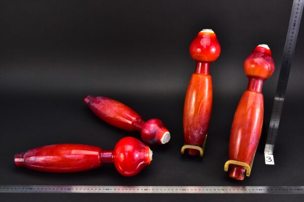 Set of four red-and-white club-shaped glass blanks – No. 3 Set of four red-and-white club-shaped glass blanks – No. 3