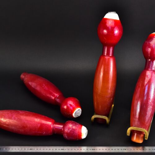 Set of four red-and-white club-shaped glass blanks – No. 4 Set of four red-and-white club-shaped glass blanks – No. 4