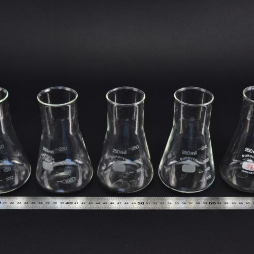 Ötdarabos DUROVER széles szájú Erlenmeyer-lombik-készlet, 250 ml Ötdarabos DUROVER széles szájú Erlenmeyer-lombik-készlet, 250 ml