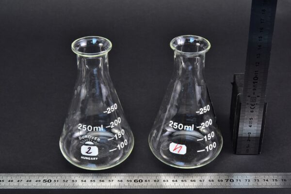 DUROVER szűk szájú Erlenmeyer-lombikpár, 250 ml DUROVER szűk szájú Erlenmeyer-lombikpár, 250 ml