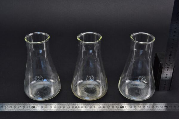 Háromdarabos LABOR THERM széles szájú Erlenmeyer-lombik-készlet, 300 ml Háromdarabos LABOR THERM széles szájú Erlenmeyer-lombik-készlet, 300 ml