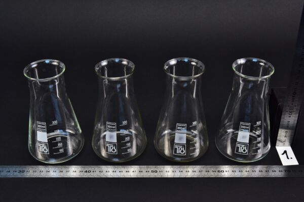 Négydarabos RASOTHERM széles szájú Erlenmeyer-lombik-készlet, 300 ml – Nr. 1 Négydarabos RASOTHERM széles szájú Erlenmeyer-lombik-készlet, 300 ml – Nr. 1
