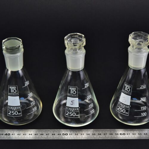 Háromdarabos TGI ILMABOR csiszolt üvegdugós Erlenmeyer-lombik-készlet, 250 ml – Nr. 1 Háromdarabos TGI ILMABOR csiszolt üvegdugós Erlenmeyer-lombik-készlet, 250 ml – Nr. 1