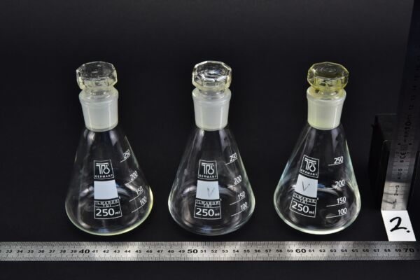 Háromdarabos TGI ILMABOR csiszolt üvegdugós Erlenmeyer-lombik-készlet, 250 ml – Nr. 2