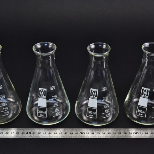 Set of 4 JENA GLAS RASOTHERM narrow-neck Erlenmeyer / conical flasks, 300 ml – No. 3 Set of 4 JENA GLAS RASOTHERM narrow-neck Erlenmeyer / conical flasks, 300 ml – No. 3