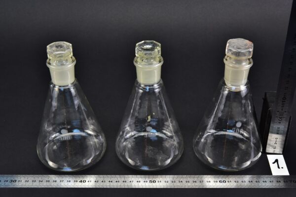 Háromdarabos ERGON csiszolt üvegdugós Erlenmeyer-lombik-készlet, 500 ml – Nr. 1 Háromdarabos ERGON csiszolt üvegdugós Erlenmeyer-lombik-készlet, 500 ml – Nr. 1