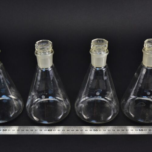 Set of 4 ERGON ground-glass-stoppered Erlenmeyer / conical flasks, 500 ml – No. 5 Set of 4 ERGON ground-glass-stoppered Erlenmeyer / conical flasks, 500 ml – No. 5