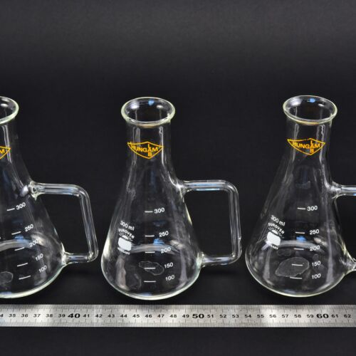 Háromdarabos DUROVER-HUNGAMLAB oldalsó csőhurkos Erlenmeyer-lombik-készlet, 300 ml Háromdarabos DUROVER-HUNGAMLAB oldalsó csőhurkos Erlenmeyer-lombik-készlet, 300 ml