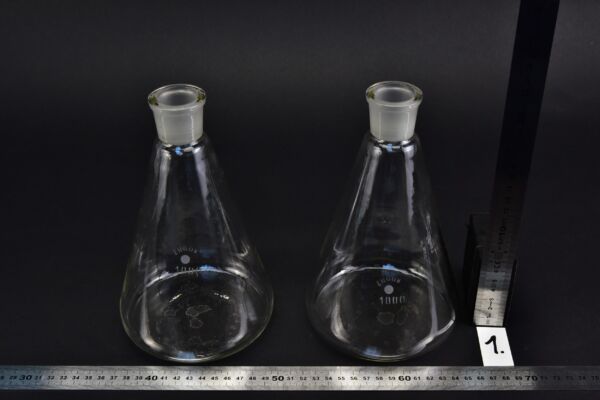 Kétdarabos ERGON csiszolt nyakú Erlenmeyer-lombik-készlet, 1000 ml (dugók nélkül) – Nr. 1 Kétdarabos ERGON csiszolt nyakú Erlenmeyer-lombik-készlet, 1000 ml (dugók nélkül) – Nr. 1