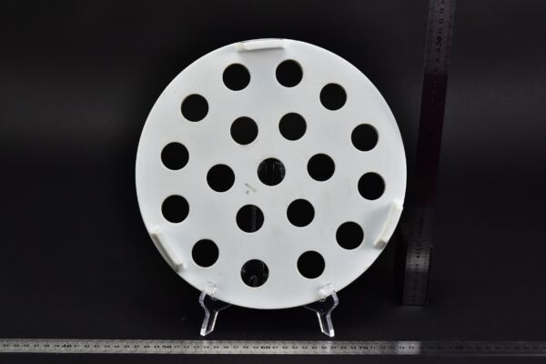 Háromlábú porcelán exszikkátorbetét