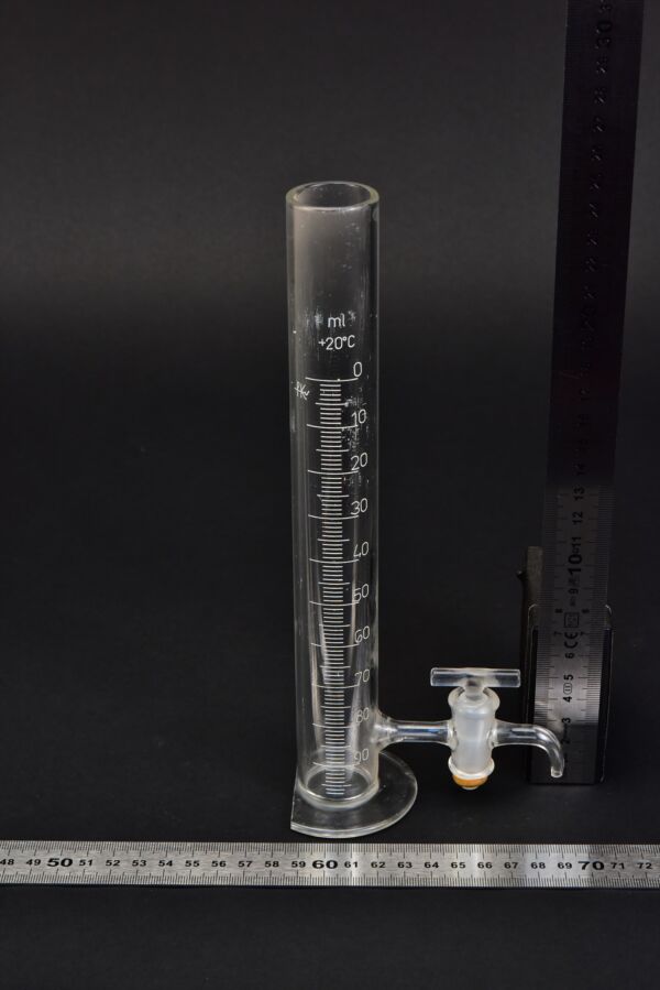 100 ml laboratory burette with side glass stopcock and semicircular base 100 ml laboratory burette with side glass stopcock and semicircular base