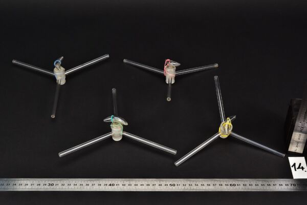 Set of four three-way laboratory glass stopcocks – No. 14