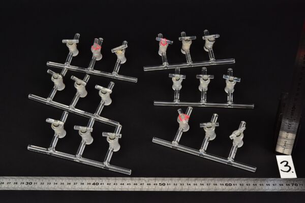 Set of six three-port laboratory glass manifolds with glass stopcocks – No. 3 Set of six three-port laboratory glass manifolds with glass stopcocks – No. 3