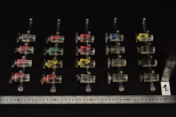 Ötdarabos, négycsapos laboratóriumi üveg elosztócső-készlet – Nr. 1