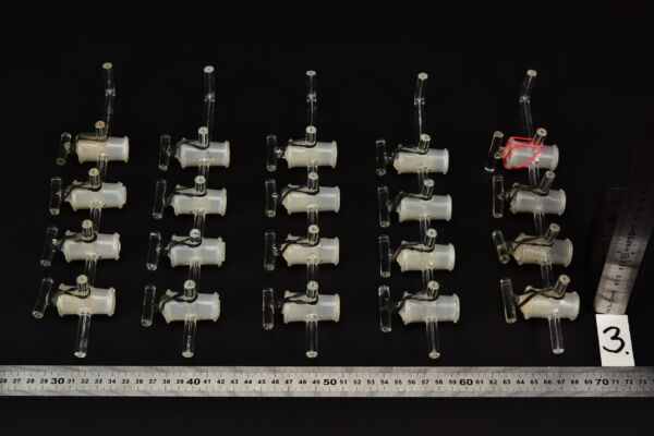 Ötdarabos, négycsapos laboratóriumi üveg elosztócső-készlet – Nr. 3 Ötdarabos, négycsapos laboratóriumi üveg elosztócső-készlet – Nr. 3