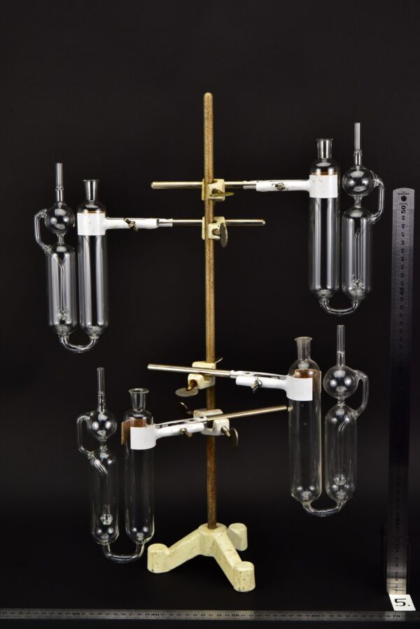 Set of four two-chamber glass gas absorption pipettes – No. 5