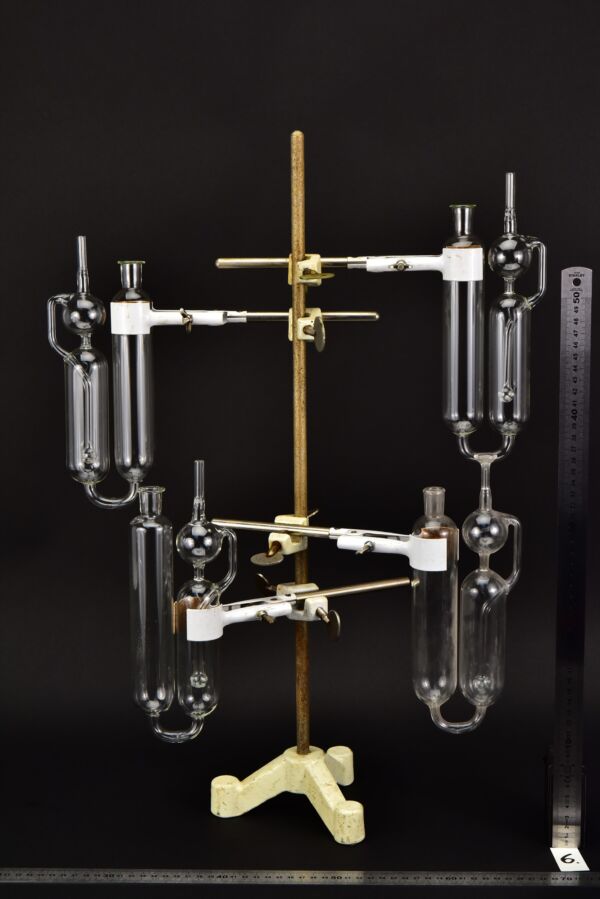 Set of four two-chamber glass gas absorption pipettes – No. 6 Set of four two-chamber glass gas absorption pipettes – No. 6