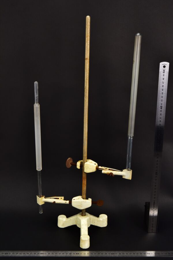 Laboratóriumi üvegcsőpár matt szakaszokkal Laboratóriumi üvegcsőpár matt szakaszokkal