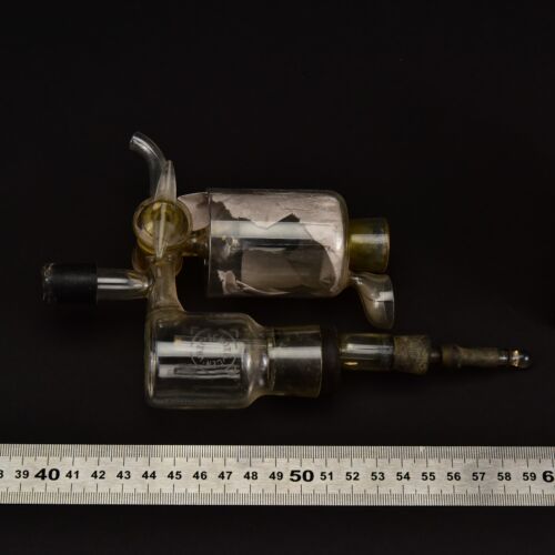 Two-chamber laboratory glass apparatus with metal end fitting Two-chamber laboratory glass apparatus with metal end fitting
