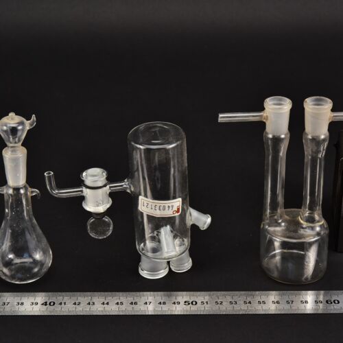 Háromdarabos, vegyes laboratóriumi üvegeszköz-készlet Háromdarabos, vegyes laboratóriumi üvegeszköz-készlet