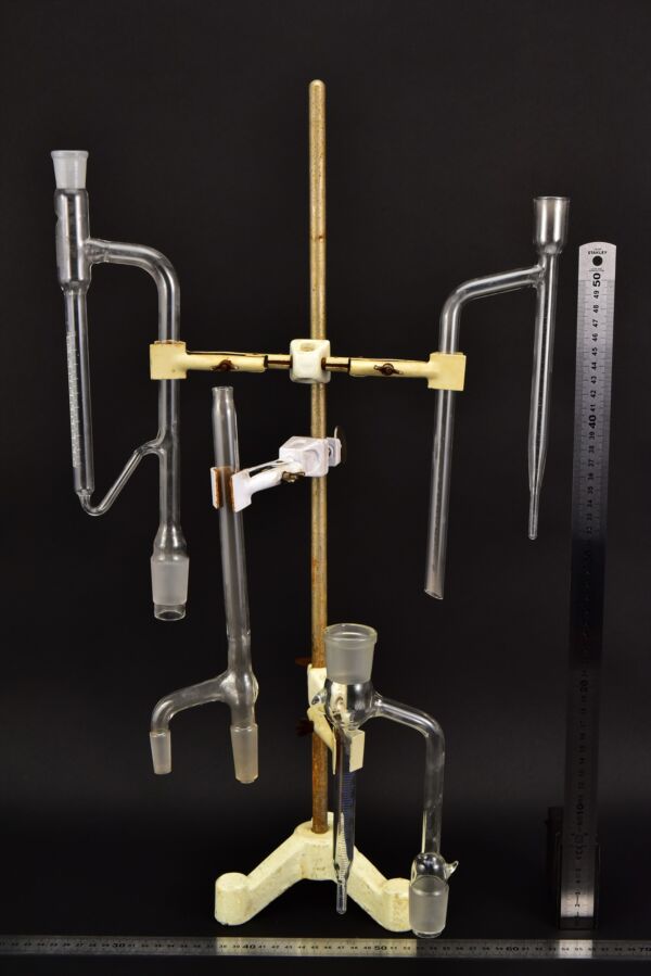 Laboratory water separators and ground-glass adapter – set of four