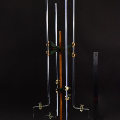 Long glass burettes with offset stopcocks – set of four – No. 1 Long glass burettes with offset stopcocks – set of four – No. 1
