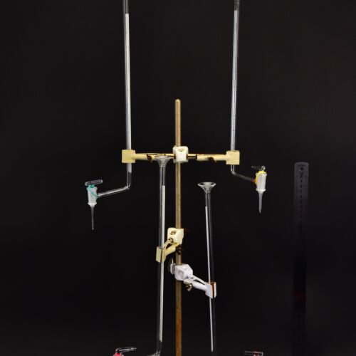 Short glass burettes with offset stopcocks – set of four – No. 1 Short glass burettes with offset stopcocks – set of four – No. 1