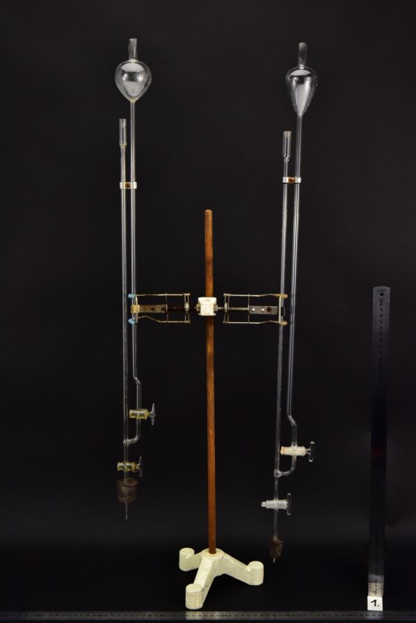 Tartályos, kétcsapos laboratóriumi büretták – kétdarabos készlet – Nr. 1 Tartályos, kétcsapos laboratóriumi büretták – kétdarabos készlet – Nr. 1