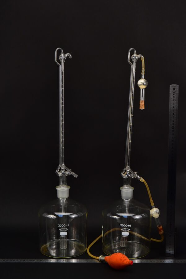 Automata töltésű üvegbüretták 2000 ml-es DUROVER tartálypalackokkal – kétdarabos készlet Automata töltésű üvegbüretták 2000 ml-es DUROVER tartálypalackokkal – kétdarabos készlet