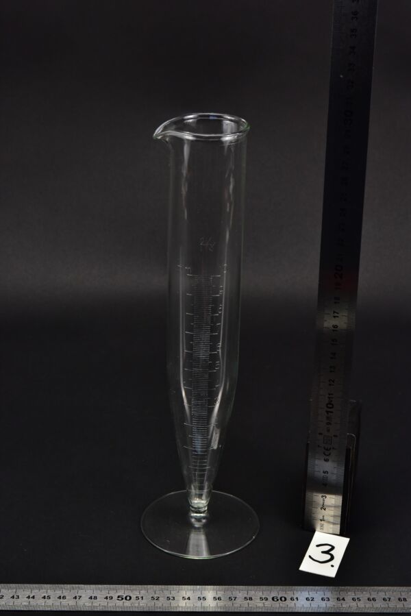 Conical glass rain gauge with 0–10 mm graduations – No. 3 Conical glass rain gauge with 0–10 mm graduations – No. 3