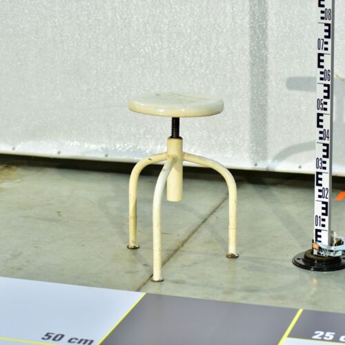 1960s Height-Adjustable Medical Examination Stool – No. 1