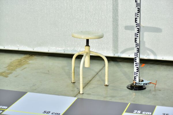 1960s Height-Adjustable Medical Examination Stool – No. 1 1960s Height-Adjustable Medical Examination Stool – No. 1